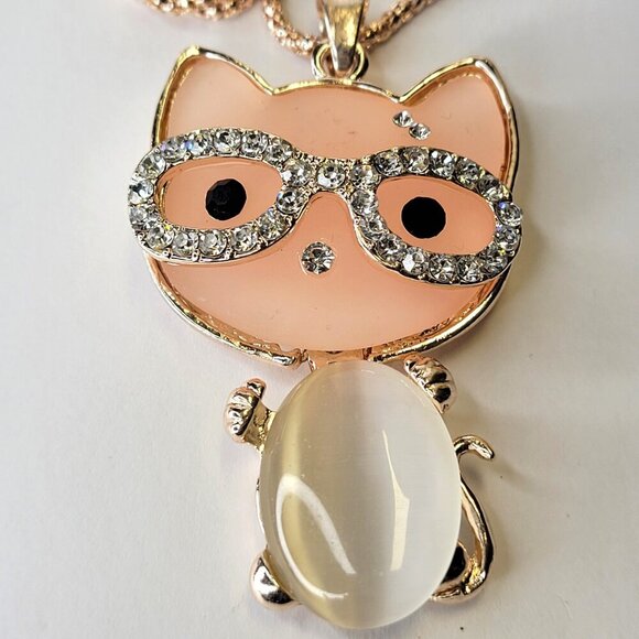 Rose Quartz Cat Pendant Necklace - Picture 5 of 9